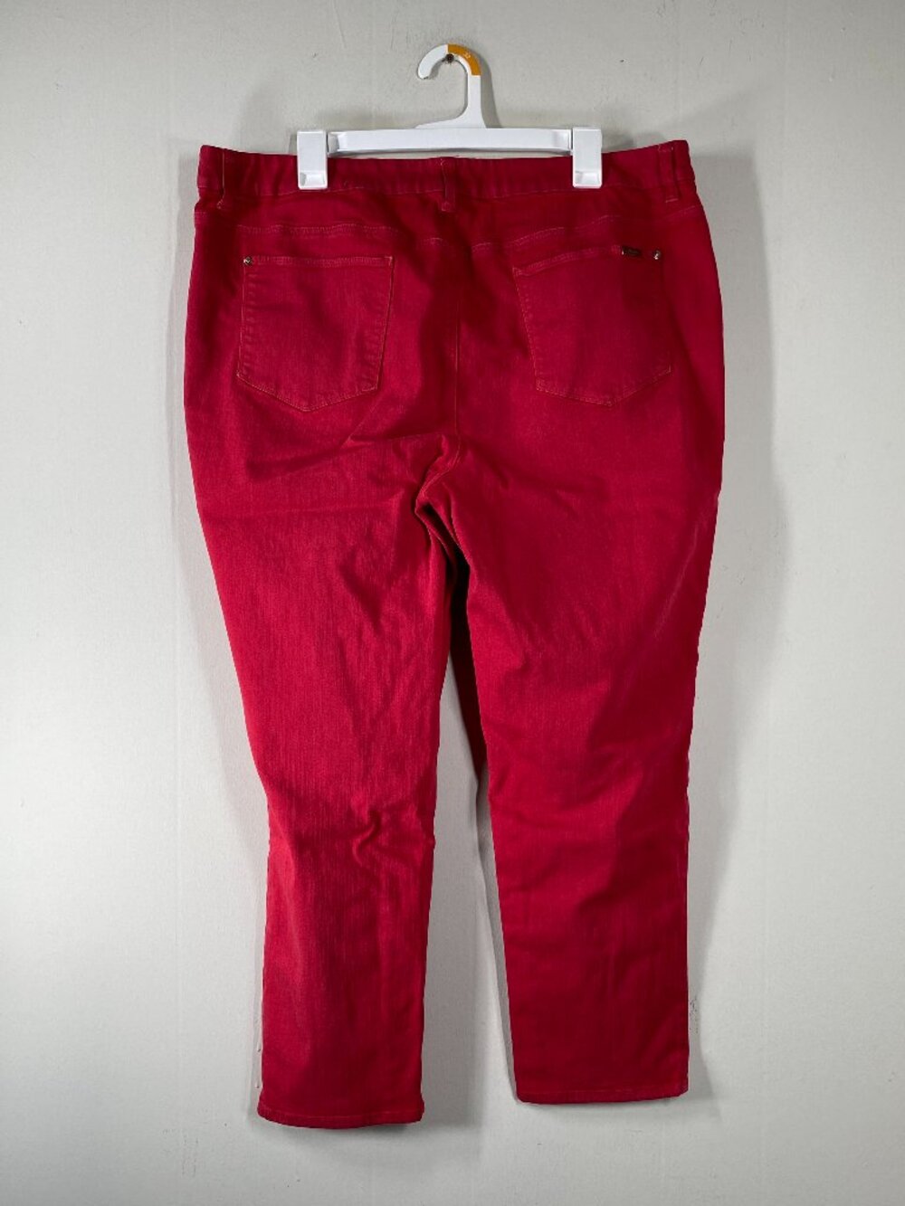 Chico's SLIMMING Girlfriend Ankle Jeans Women's 3 (US 16) High Rise Red Casual - Picture 2 of 16